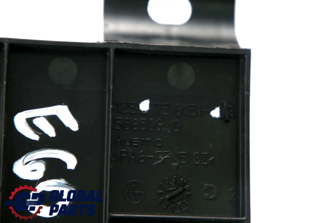 BMW E60 e61 e63 Soporte De cableado del motor - SKU 7519151 - Número de pieza 12527519151