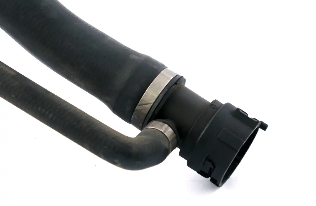 Cooling Engine Radiator Supply Hose pour BMW E60 E61 E64 Petrol à propos du numéro de pièce 7519248 BMW E60 E61 E64 Petrol Cooling Engine Radiator Supply Hose - SKU 7519248 - Numéro de pièce 7519248