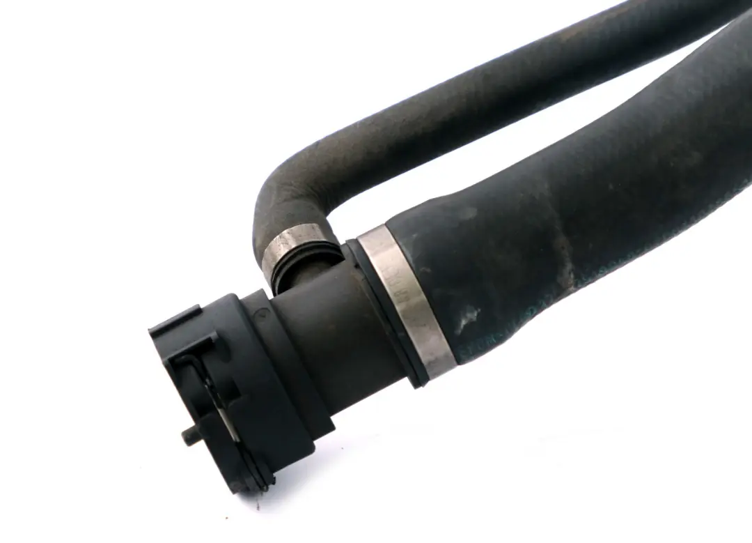 Benzin Kühlwasserversorgungsschlauch für BMW E60 E61 E64 mit Teilenummer 7519248 BMW E60 E61 E64 Benzin Kühlwasserversorgungsschlauch - SKU 7519248 - Teilenummer 7519248