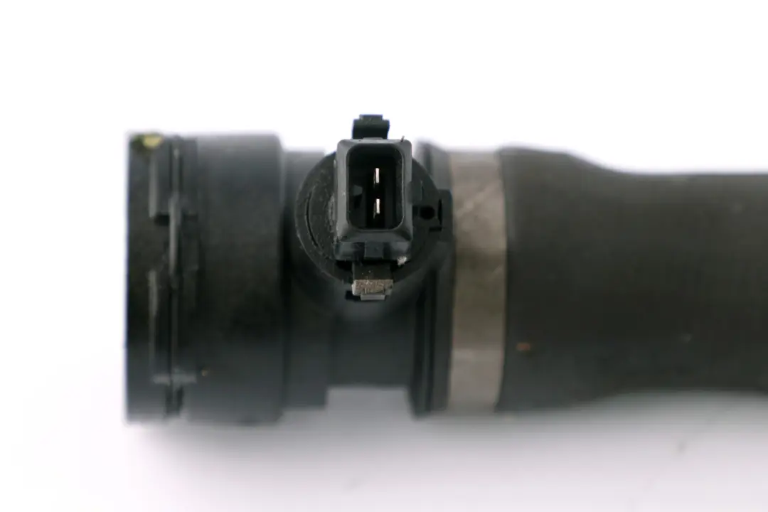 N62 Manguera retorno termostato refrigeración agua para BMW E60 E61 E63 E64 con número de pieza 7519250 BMW E60 E61 E63 E64 N62 Manguera retorno termostato refrigeración agua - SKU 7519250 - Número de pieza 7519250