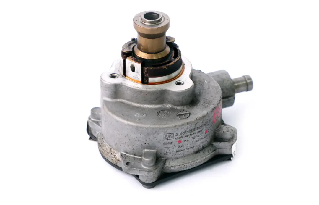 Pompa Vacuum Podciśnienia do BMW E87 E60 E61 E65 E90 E91 E92 o numerze 7519457 BMW E87 E60 E61 E65 E90 E91 E92 Pompa Vacuum Podciśnienia - SKU 7519457 - Numer Części 7519457