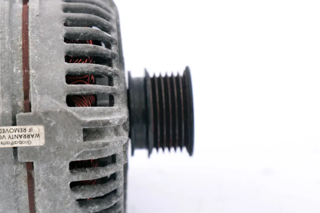 M54 Alternator Bosch 120A do BMW E46 E85 Z4 o numerze 7519618 BMW E46 E85 Z4 M54 Alternator Bosch 120A - SKU 7519618 - Numer Części 7519618