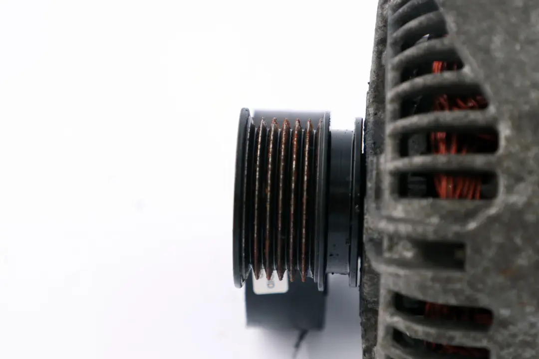 BMW E46 E60 E61 E65 E66 E83 M54 Alternador Generador 150A BOSCH - SKU 7519721 - Número de pieza 7519721