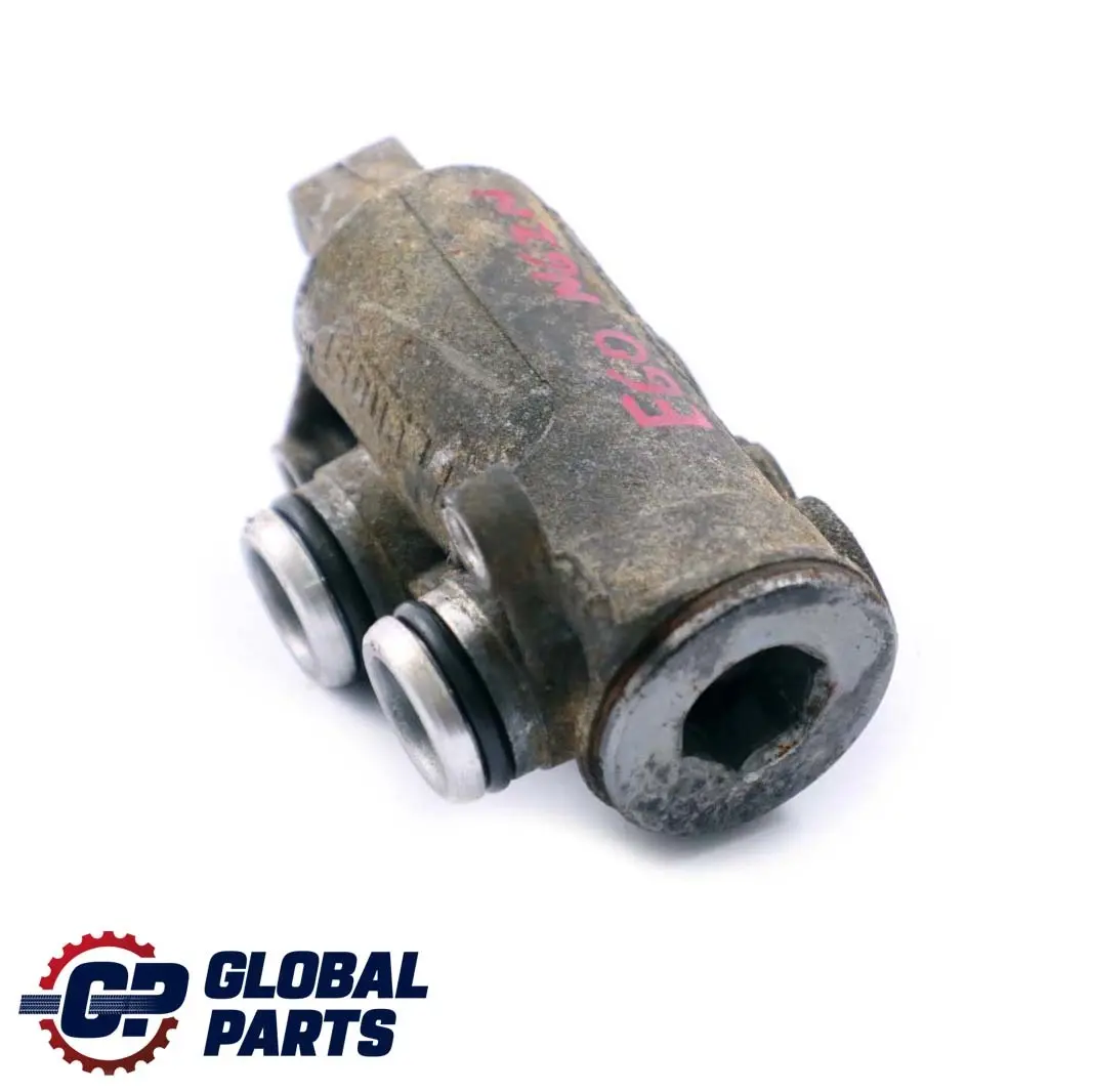 BMW E60 E63 E65 N62N 540i 550i 650i 750i Thermostat Connecteur Adaptateur - SKU 7520214 - Numéro de pièce 6850879