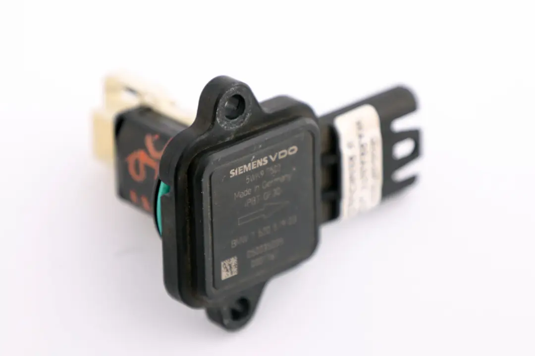 Capteur de masse d'air pour BMW 1 3 5 7 Serie E87 E90 E91 E92 E60 E61 E63 LCi à propos du numéro de pièce 7520519 BMW 1 3 5 7 Serie E87 E90 E91 E92 E60 E61 E63 LCi Capteur de masse d'air - SKU 7520519-1 - Numéro de pièce 7520519