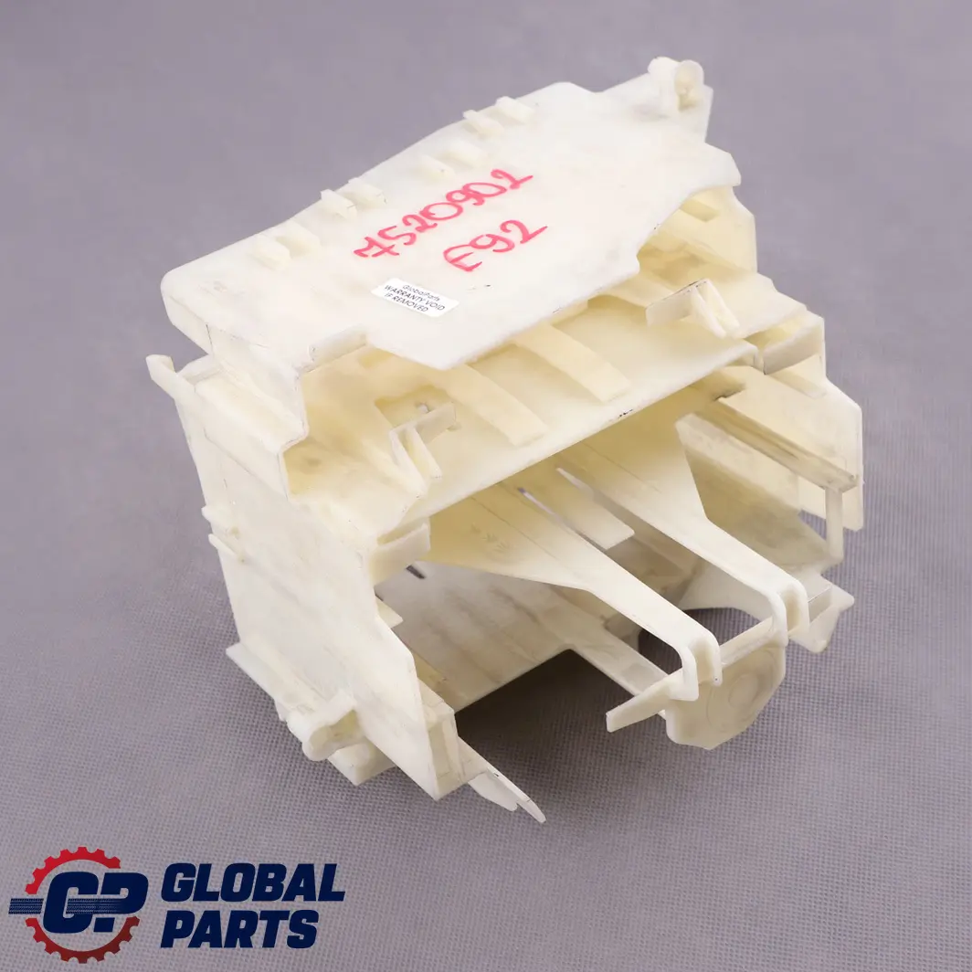 Supporto staffa portante Unità modulo controllo motore per BMW E60 E90 E92 con numero di parte 7520902 BMW E60 E90 E92 Supporto staffa portante Unità modulo controllo motore - SKU 7520902 - Numero di parte 7520902