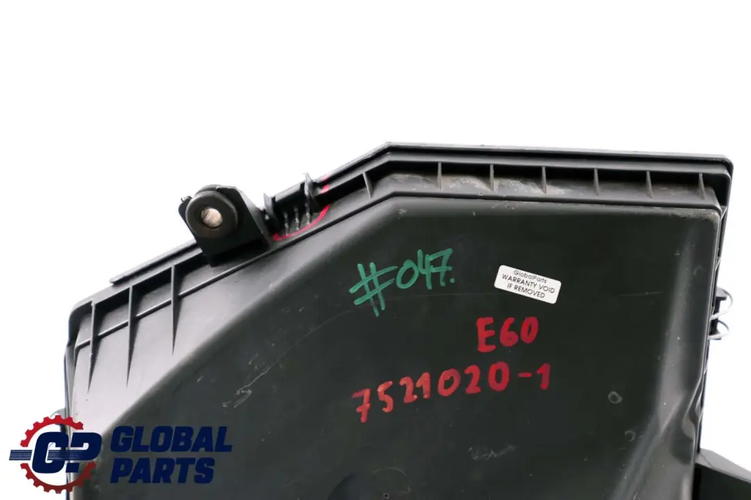 Intake silencer Petrol Air Filter Box 7521020 to BMW 5 6 Series 1 E60 E63 E64 with Part number 7503559 BMW 5 6 Series 1 E60 E63 E64 Intake silencer Petrol Air Filter Box 7521020 - SKU 7521020-1 - Part number 7503559