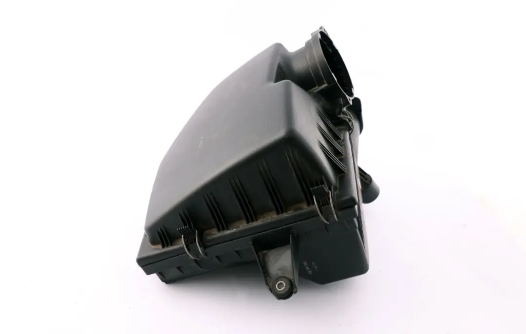 Ansaugschalldämpfer Benzin Luftfilterkasten für BMW E60 E63 E64 mit Teilenummer 7521020 BMW E60 E63 E64 Ansaugschalldämpfer Benzin Luftfilterkasten - SKU 7521020 - Teilenummer 7521020