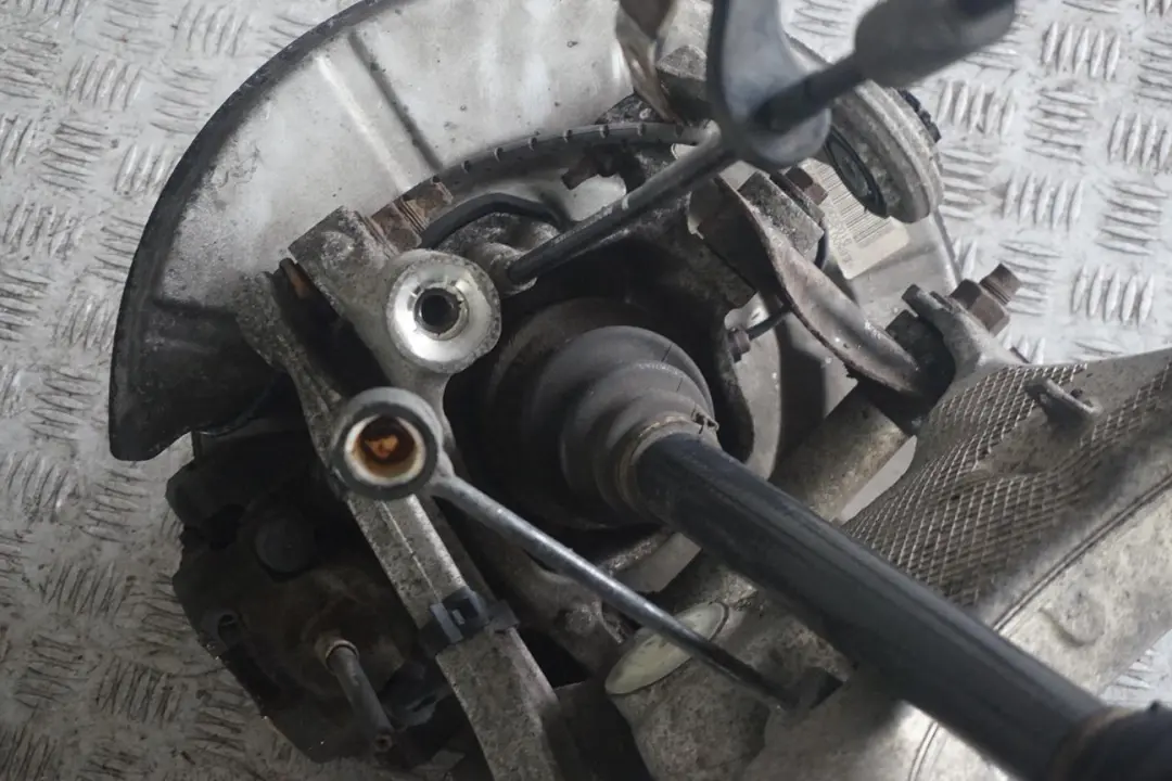 BMW E65 730i M54 Zawieszenie zwrotnica tył 231HP - SKU 7521133 - Numer Części 7521133