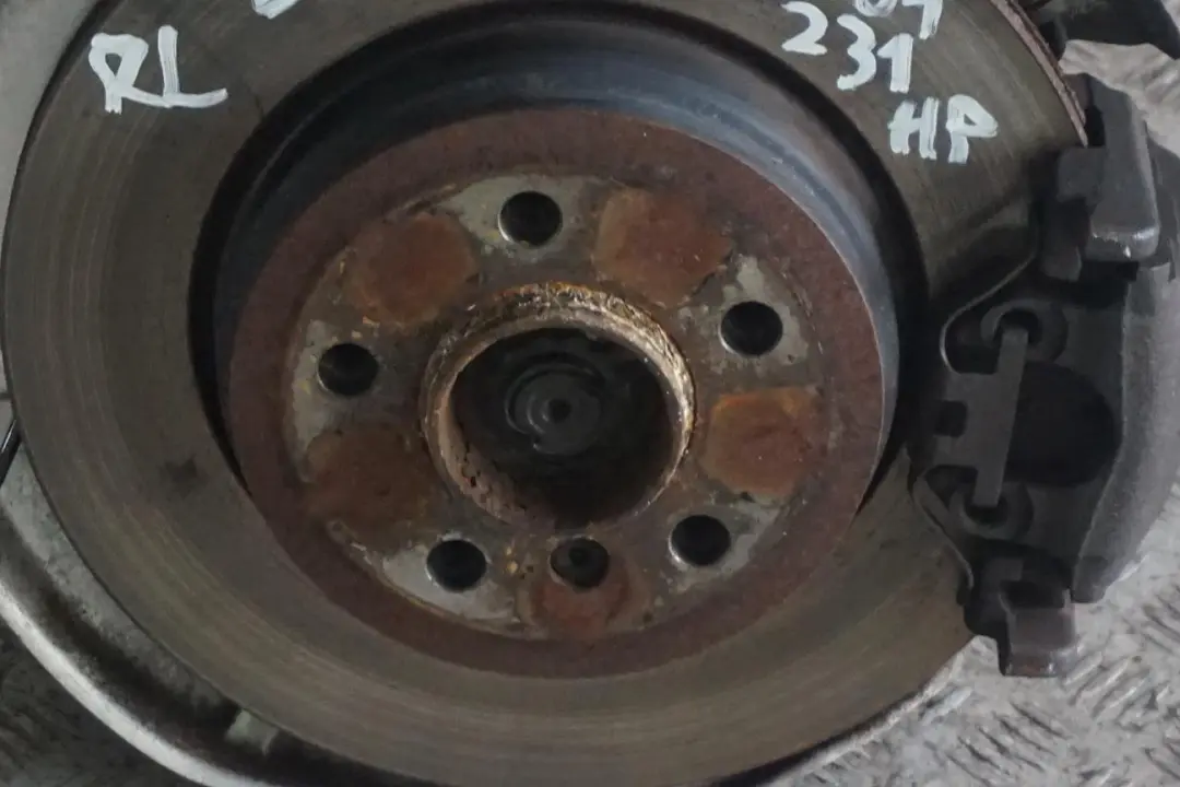 730i M54 Zawieszenie zwrotnica tył 231HP do BMW E65 o numerze 7521133 BMW E65 730i M54 Zawieszenie zwrotnica tył 231HP - SKU 7521133 - Numer Części 7521133