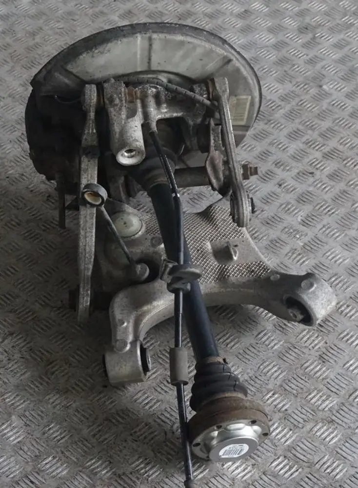 730i M54 Zawieszenie zwrotnica tył 231HP do BMW E65 o numerze 7521133 BMW E65 730i M54 Zawieszenie zwrotnica tył 231HP - SKU 7521133 - Numer Części 7521133