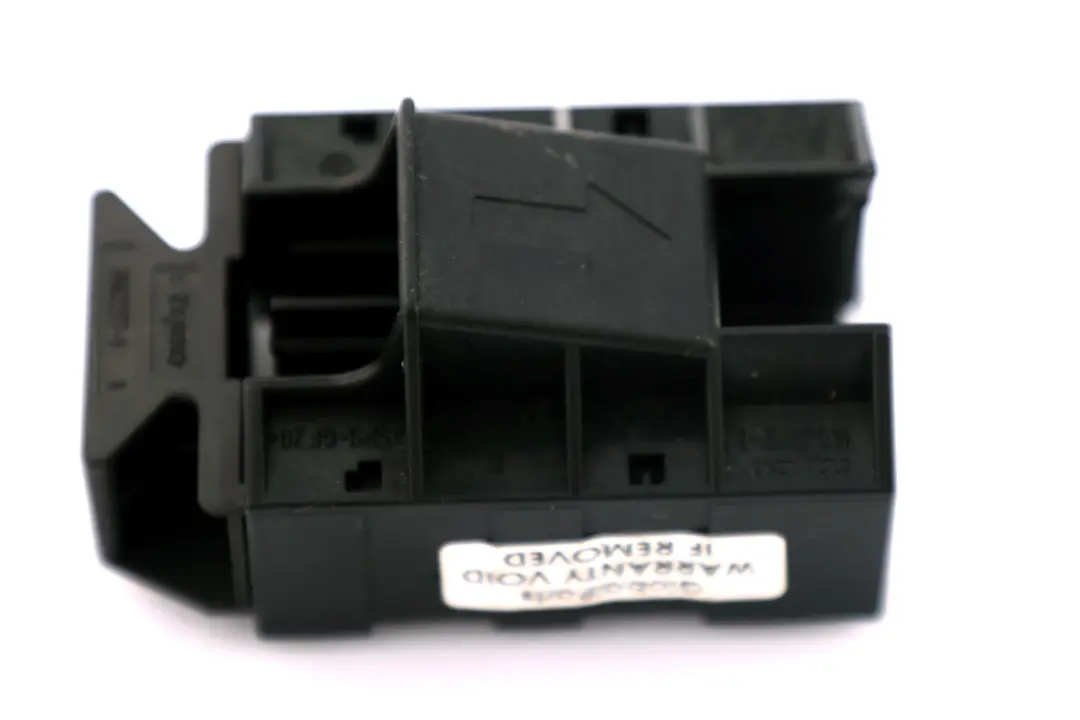 Locking Bracket Cable Harness Fixings to BMW 1 3 5 Series E60 E81 E87 E90 with Part number 7521534 BMW 1 3 5 Series E60 E81 E87 E90 Locking Bracket Cable Harness Fixings - SKU 7521534 - Part number 7521534