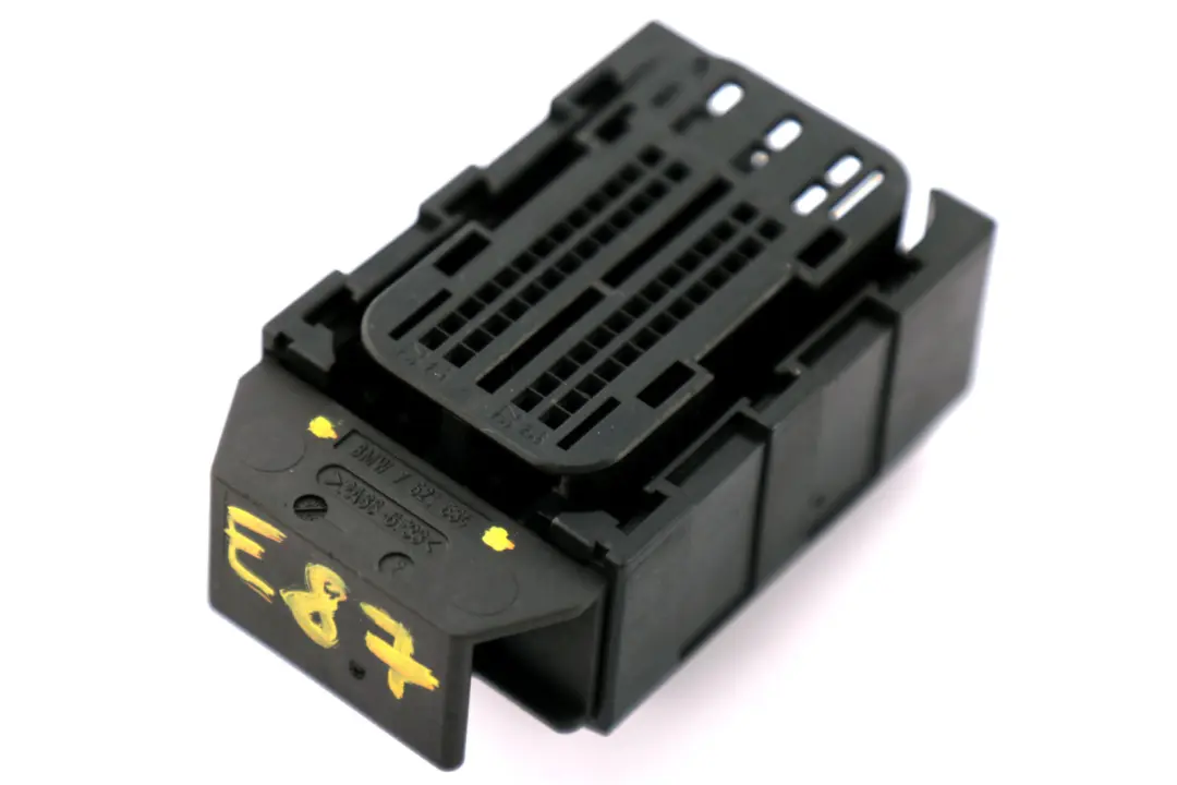 Verriegelungsbügel 1252 für BMW 1 3 5 er E60 E81 E87 E90 mit Teilenummer 7521534 BMW 1 3 5 er E60 E81 E87 E90 Verriegelungsbügel 1252 - SKU 7521534 - Teilenummer 7521534