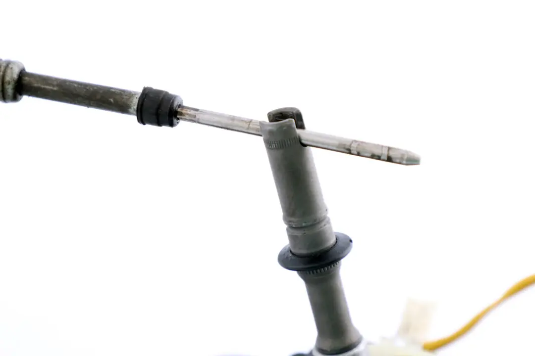 Sélecteur De Vitesse BMW E60 E61 E63 E64 Levier Automatique Steptronic pour à propos du numéro de pièce 7522144 Sélecteur De Vitesse BMW E60 E61 E63 E64 Levier Automatique Steptronic - SKU 7522144 - Numéro de pièce 7522144