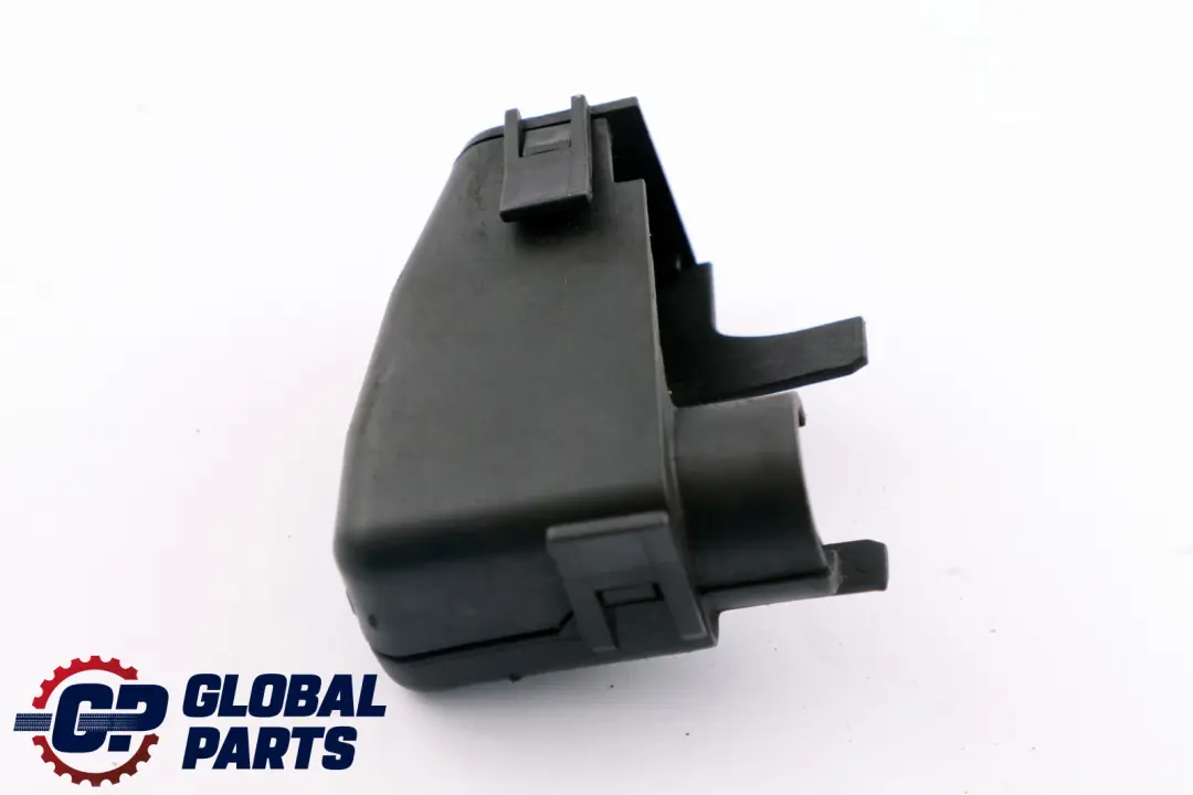 Osłona Klemy Zacisku Plus do Mini Cooper One R50 R52 o numerze 7522282 Mini Cooper One R50 R52 Osłona Klemy Zacisku Plus - SKU 7522282 - Numer Części 7522282