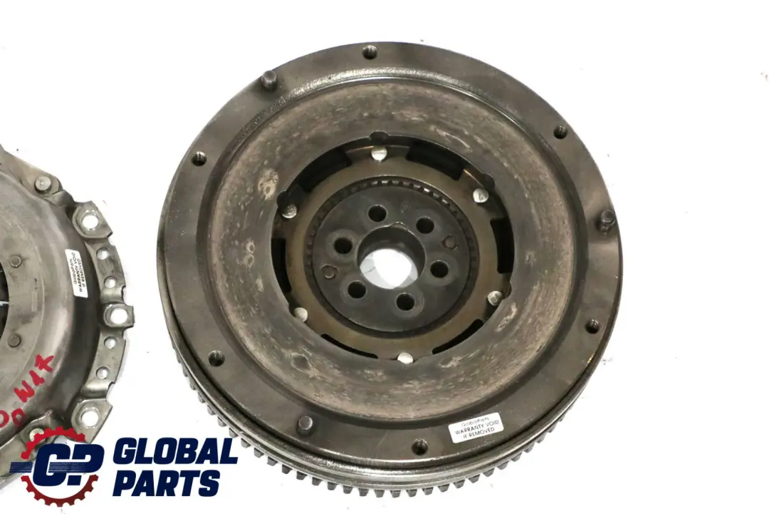 W17 Zweimassenschwungrad Kupplungssatz für BMW Mini R50 One D Diesel mit Teilenummer 7522457 BMW Mini R50 One D Diesel W17 Zweimassenschwungrad Kupplungssatz - SKU 7522457 - Teilenummer 7522457