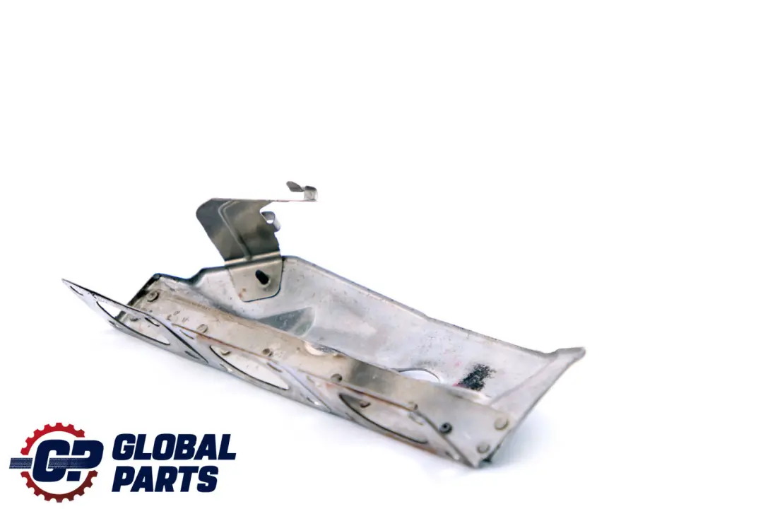 Osłona termiczna kolektora benzyna do BMW E46 E53 E60 o numerze 7522585 BMW E46 E53 E60 Osłona termiczna kolektora benzyna - SKU 7522585 - Numer Części 7522585