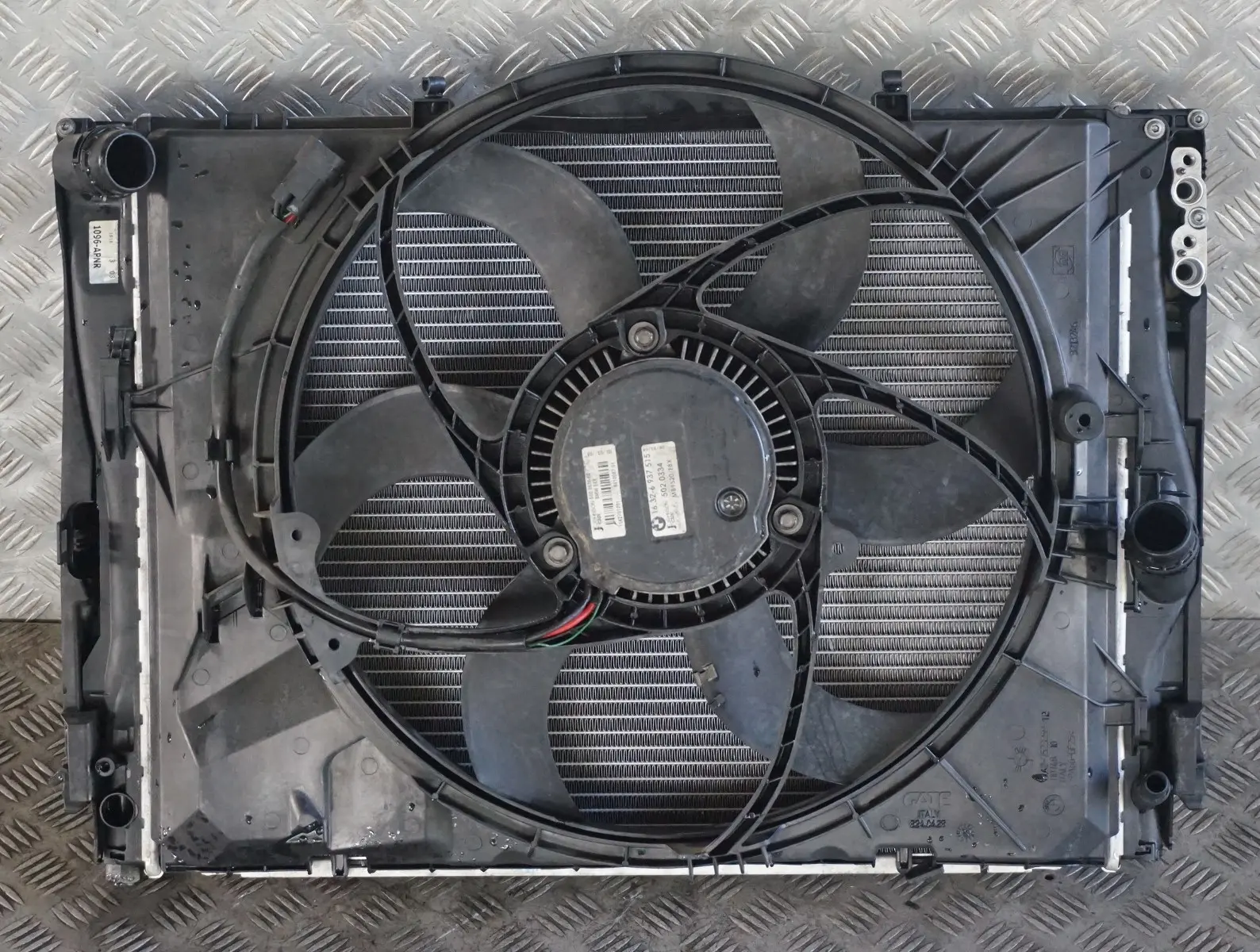 BMW E81 E87 E90 E91 Radiator Pack Fan Petrol 400W Automatic 7523259