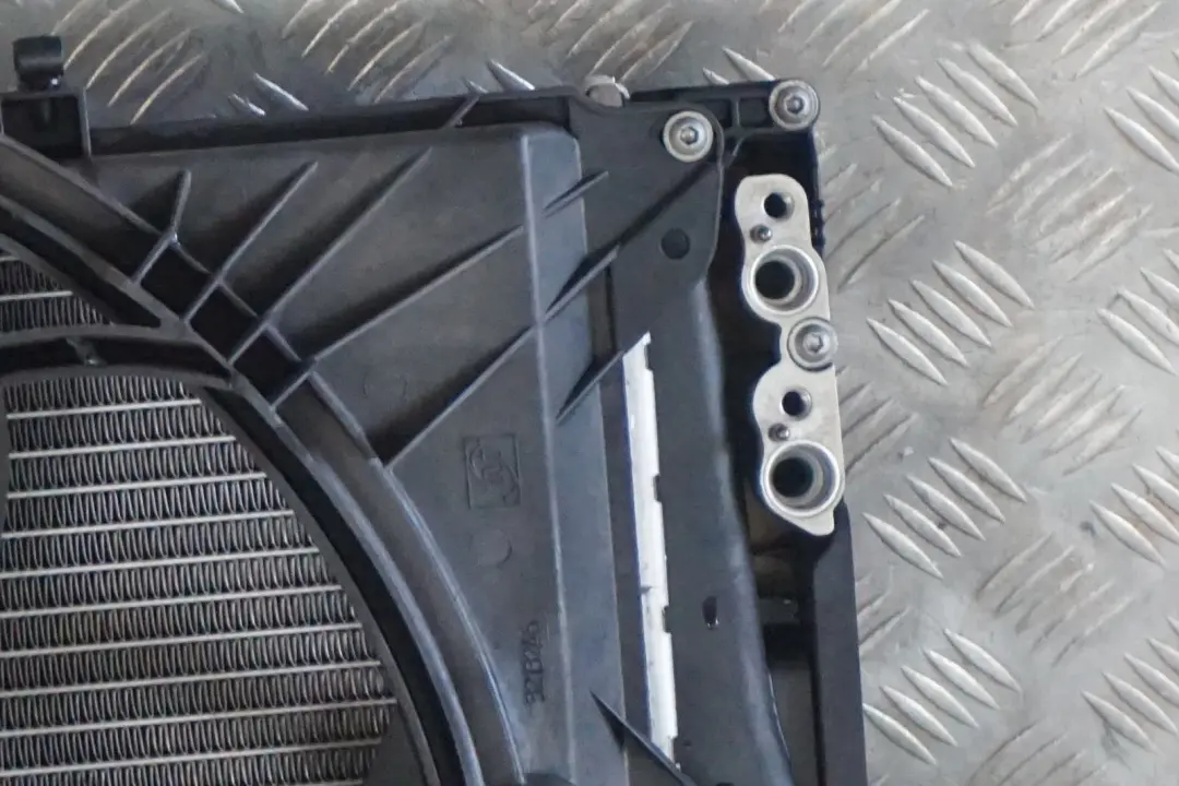 Radiator Pack Fan Petrol 400W Automatic to BMW E81 E87 E90 E91 with Part number 7523259 BMW E81 E87 E90 E91 Radiator Pack Fan Petrol 400W Automatic - SKU 7523259-3 - Part number 7523259