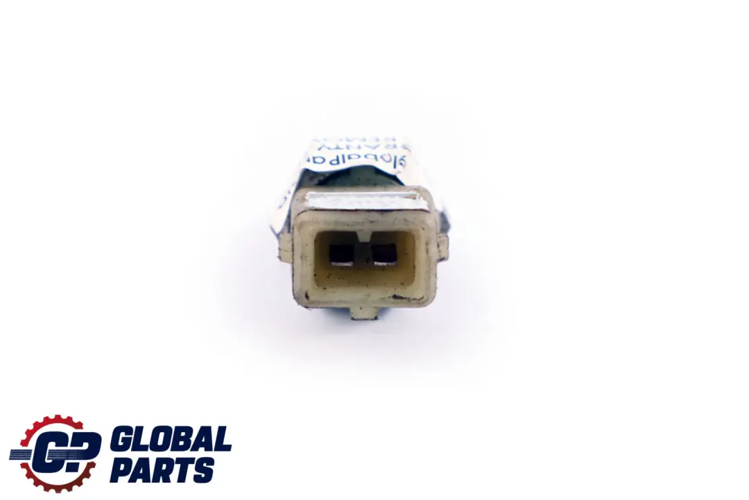 Czujnik Przełącznik Świateł Cofania do BMW E53 E60 E87 E90 F20 F30 o numerze 7524811 BMW E53 E60 E87 E90 F20 F30 Czujnik Przełącznik Świateł Cofania - SKU 7524811 - Numer Części 7524811