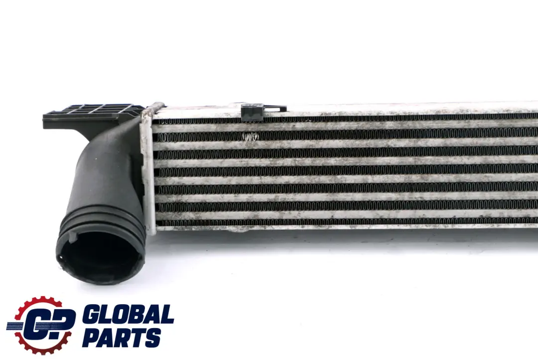 Radiatore Intercooler Raffreddatore Aria Di Carica per BMW E81 E87 E90 E91 con numero di parte 7524916 BMW E81 E87 E90 E91 Radiatore Intercooler Raffreddatore Aria Di Carica - SKU 7524916 - Numero di parte 7524916