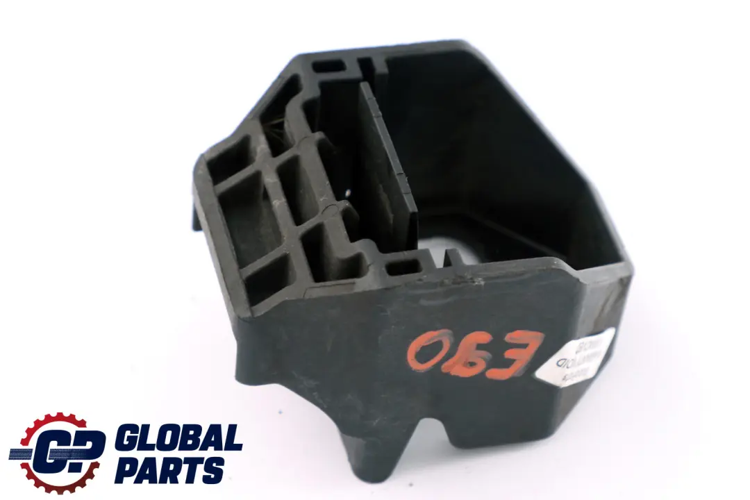 Support De Refroidisseur Inférieur BMW E81 E82 E87 E87N E90 E91 E92 E93  - SKU 7524956 - Numéro de pièce 17117524956