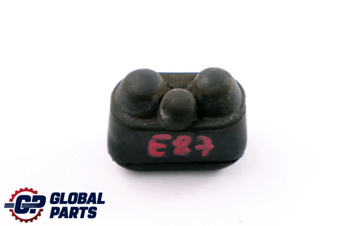 Guarnizione IN Gomma Cuscinetti Radiatore per BMW E81 E87 E90 E91 con numero di parte 7525267 BMW E81 E87 E90 E91 Guarnizione IN Gomma Cuscinetti Radiatore - SKU 7525267 - Numero di parte 7525267