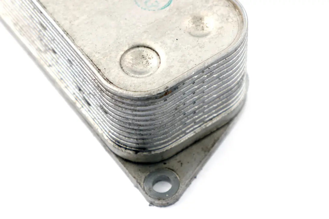 benzina olio radiatore scambiatore calore per BMW E87 E90 E60 F01 F10 F20 F30 F31 con numero di parte 7525333 BMW E87 E90 E60 F01 F10 F20 F30 F31 benzina olio radiatore scambiatore calore - SKU 7525333 - Numero di parte 7525333