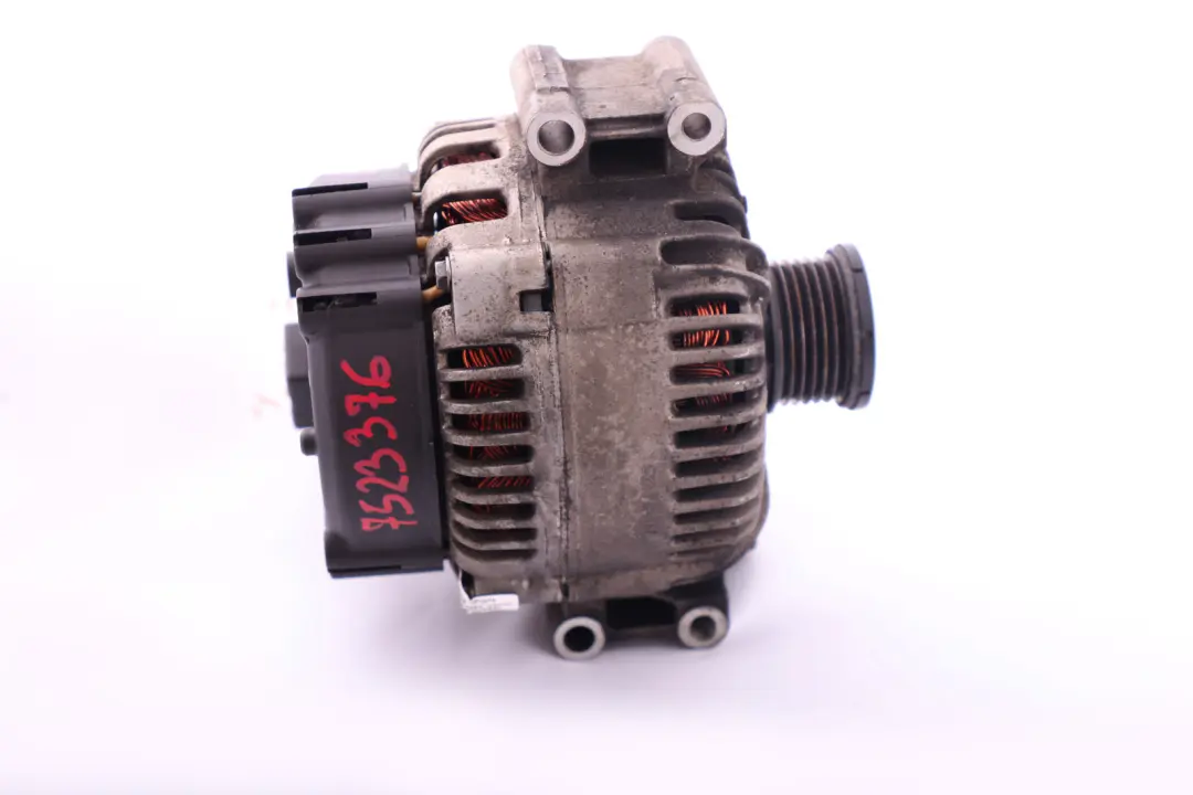 Fila E60 E61 E65 E87 E90 E91 LCI Alternatore Generatore Valeo 180A per BMW con numero di parte 7525376 BMW Fila E60 E61 E65 E87 E90 E91 LCI Alternatore Generatore Valeo 180A - SKU 7525376 - Numero di parte 7525376