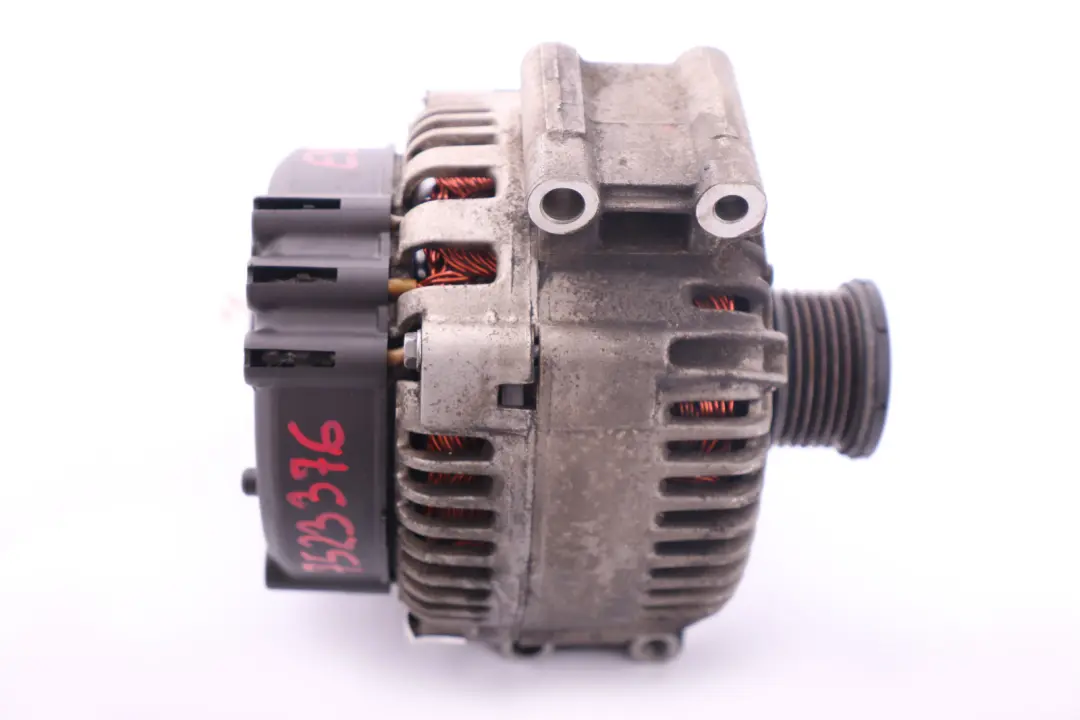 Alternador Generador VALEO 180A para BMW E61 E65 E87 E90 E91 LCI con número de pieza 7525376 BMW E61 E65 E87 E90 E91 LCI Alternador Generador VALEO 180A - SKU 7525376 - Número de pieza 7525376