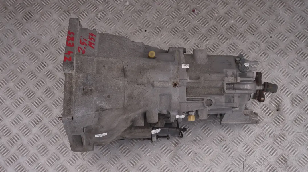 M54 Manual 5 Speed Gearbox S5D250G - WARRANTY to BMW Z4 Series E85 Roadster 2.5i with Part number 7526436 BMW Z4 Series E85 Roadster 2.5i M54 Manual 5 Speed Gearbox S5D250G - WARRANTY - SKU 7526436 - Part number 7526436