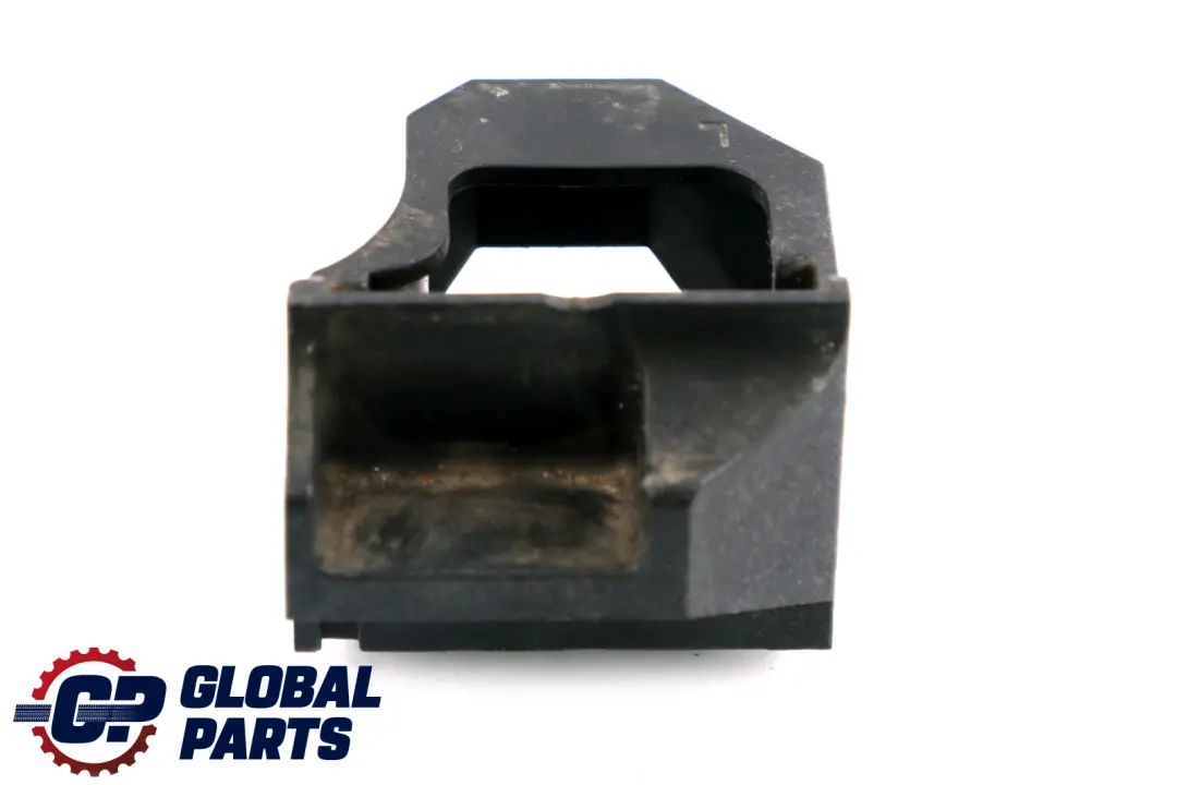 BMW E81 E82 E87 E92 E93 Support Radiateur en Bas a Gauche 1711 - SKU 7526443 - Numéro de pièce 17117526443