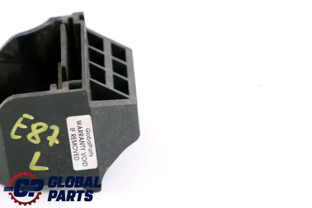 BMW E81 E82 E87 E92 E93 Support Radiateur en Bas a Gauche 1711 - SKU 7526443 - Numéro de pièce 17117526443