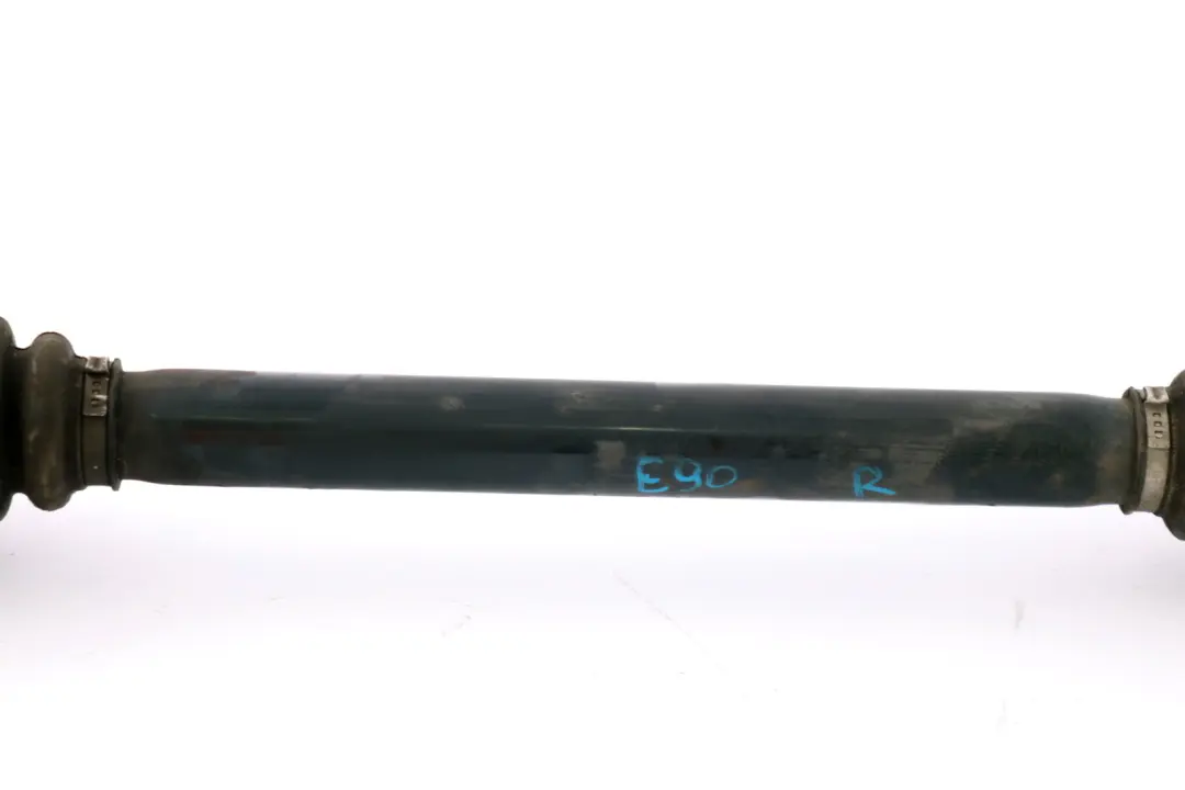 Driveshaft Output Shaft Right O/S to BMW 3 Series E90 E91 E92 Petrol with Part number 7527028 BMW 3 Series E90 E91 E92 Petrol Driveshaft Output Shaft Right O/S - SKU 7527028 - Part number 7527028