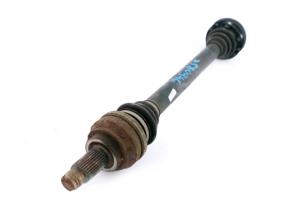 Półoś Prawa Prawy Tył do BMW E90 E91 E92 o numerze 7527028 BMW E90 E91 E92 Półoś Prawa Prawy Tył - SKU 7527028 - Numer Części 7527028