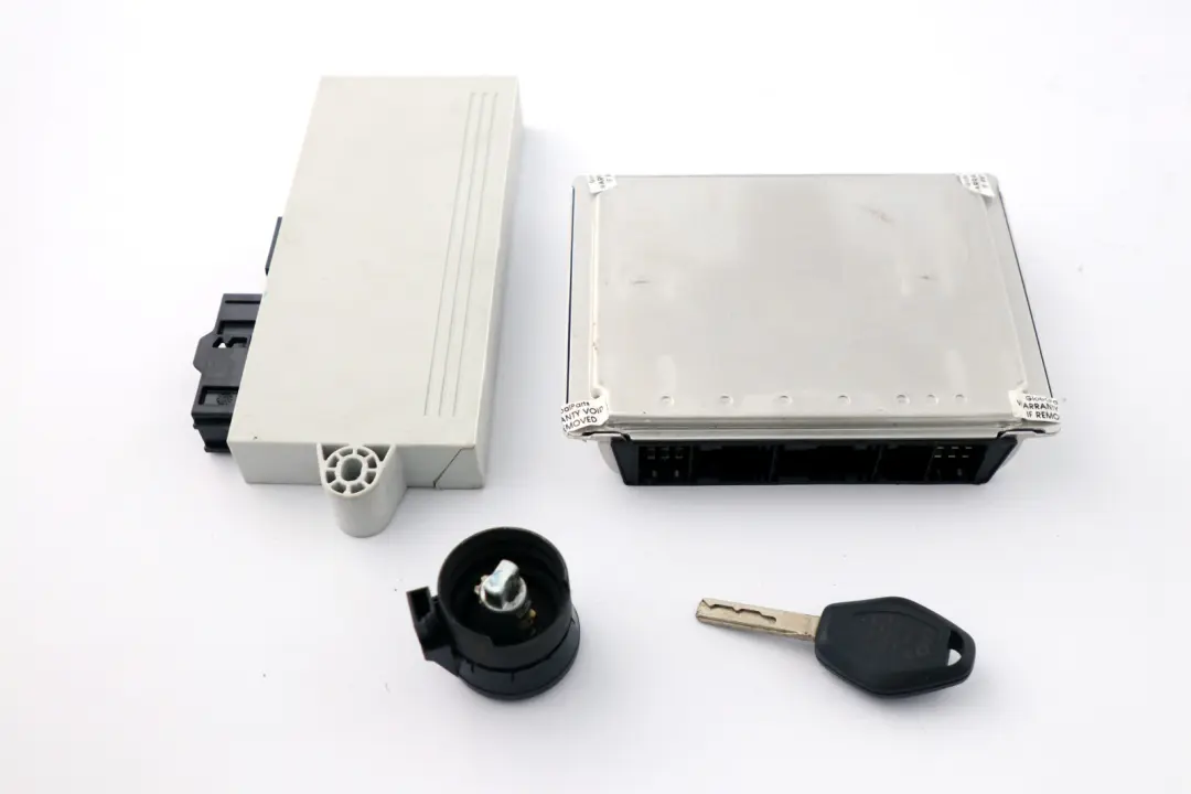 M54 170HP Engine ECU Kit DME + CAS2 + Key Automatic to BMW E60 520i with Part number 7527072 BMW E60 520i M54 170HP Engine ECU Kit DME + CAS2 + Key Automatic - SKU 7527072-1 - Part number 7527072