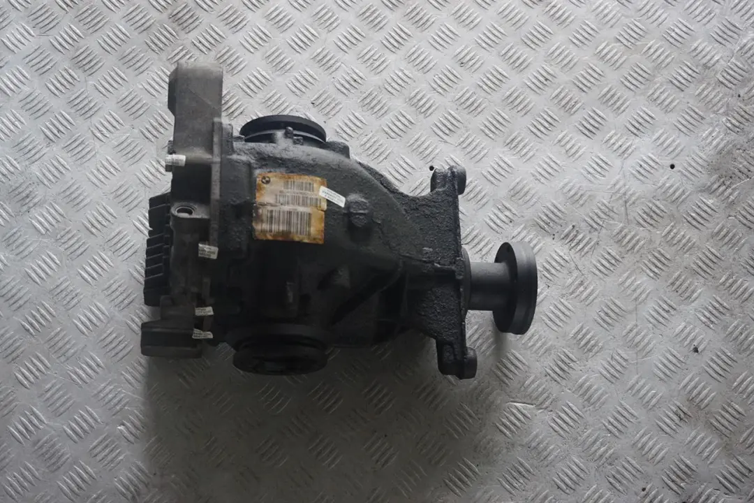 BMW 5 Series E60 520i M54 Rear Differential Diff 3,38 Ratio WARRANTY - SKU 7527096 - Part number 7527096