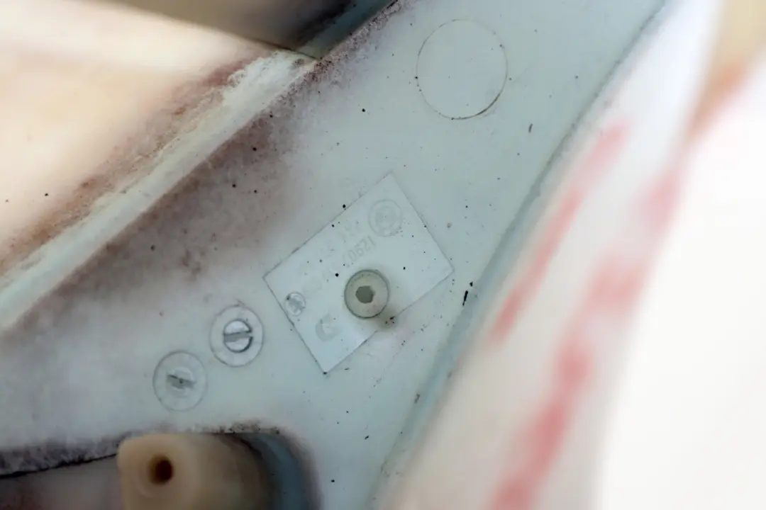 E-Box Ohne Belüftung für BMW 7 er E65 E66 E67 mit Teilenummer 7527607 BMW 7 er E65 E66 E67 E-Box Ohne Belüftung - SKU 7527607 - Teilenummer 7527607