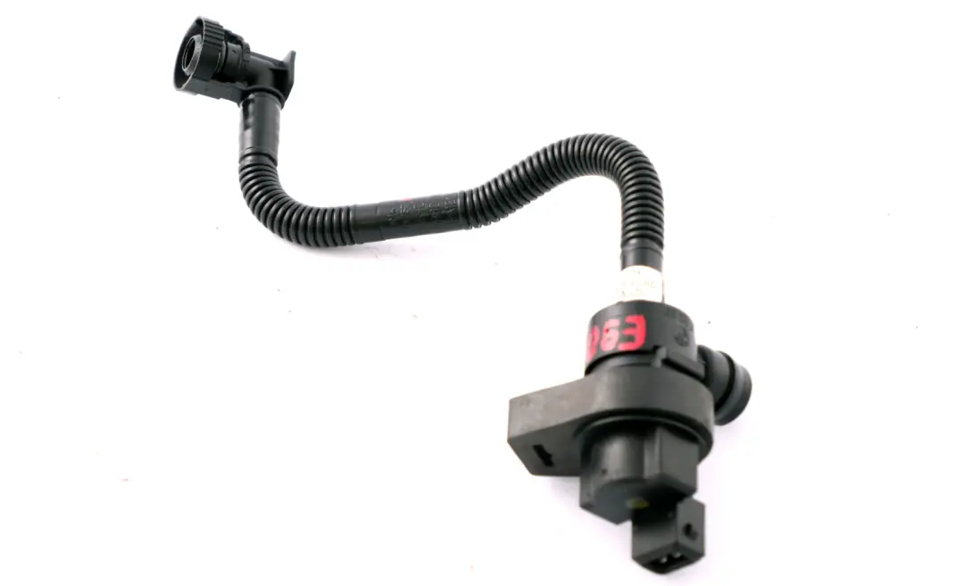 BMW E81 E87 E90 E91 N46 Válvula Ventilación Depósito Combustible - SKU 7529757 - Número de pieza 7529757