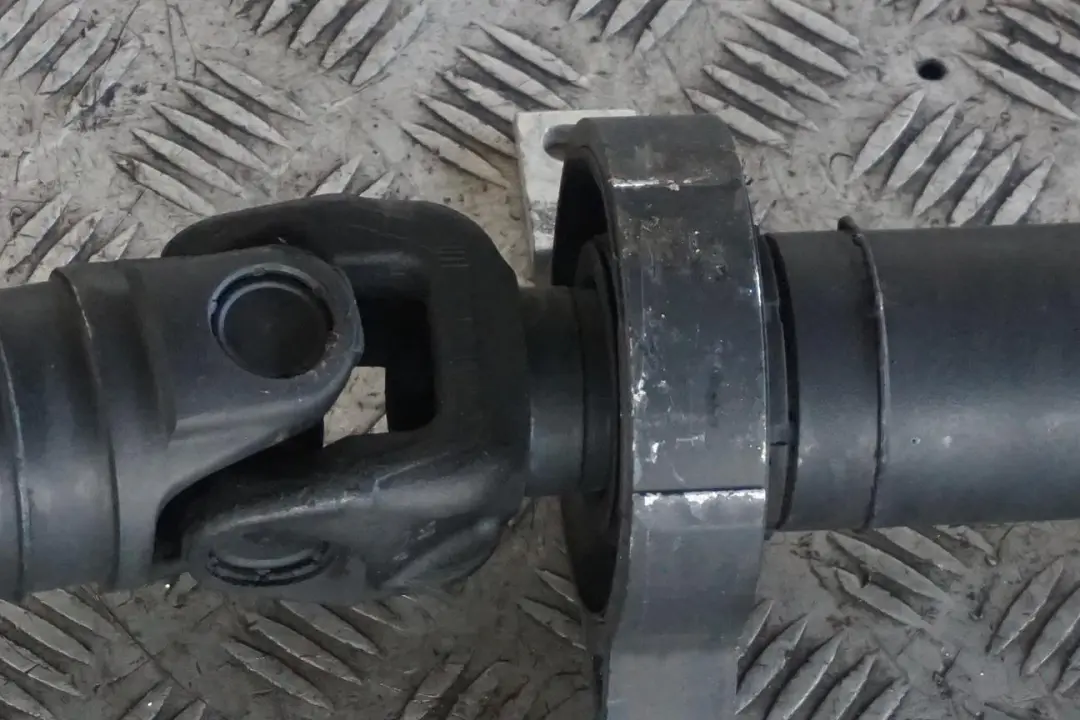 730i Automatic Gearbox Drive Prop Shaft Propshaft to BMW 7 Series E65 E66 with Part number 7530432 BMW 7 Series E65 E66 730i Automatic Gearbox Drive Prop Shaft Propshaft - SKU 7530432 - Part number 7530432