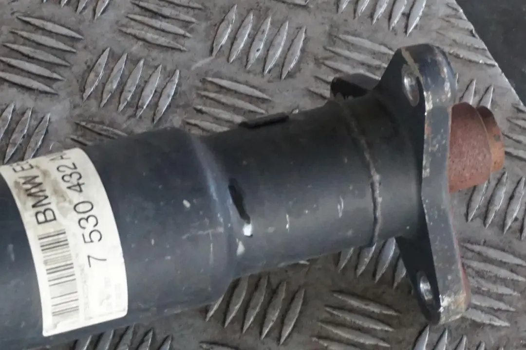 730i Automatic Gearbox Drive Prop Shaft Propshaft to BMW 7 Series E65 E66 with Part number 7530432 BMW 7 Series E65 E66 730i Automatic Gearbox Drive Prop Shaft Propshaft - SKU 7530432 - Part number 7530432