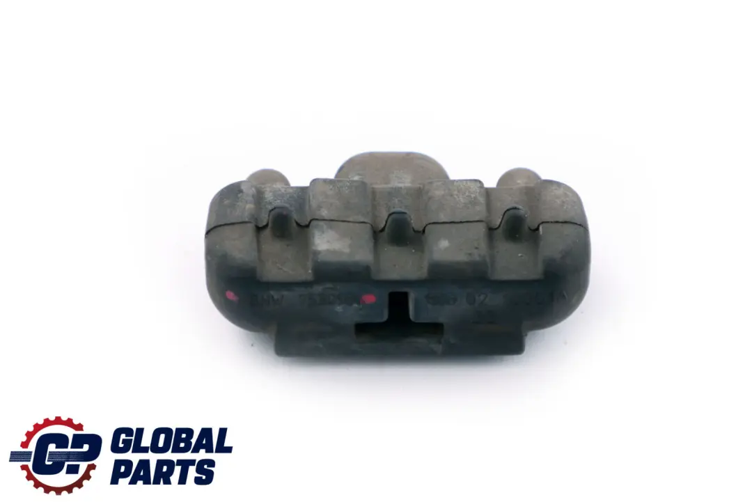 Soporte De goma para radiadorBMW E60 E61 E63 E64 para con número de pieza 7530984 Soporte De goma para radiadorBMW E60 E61 E63 E64 - SKU 7530984 - Número de pieza 7530984