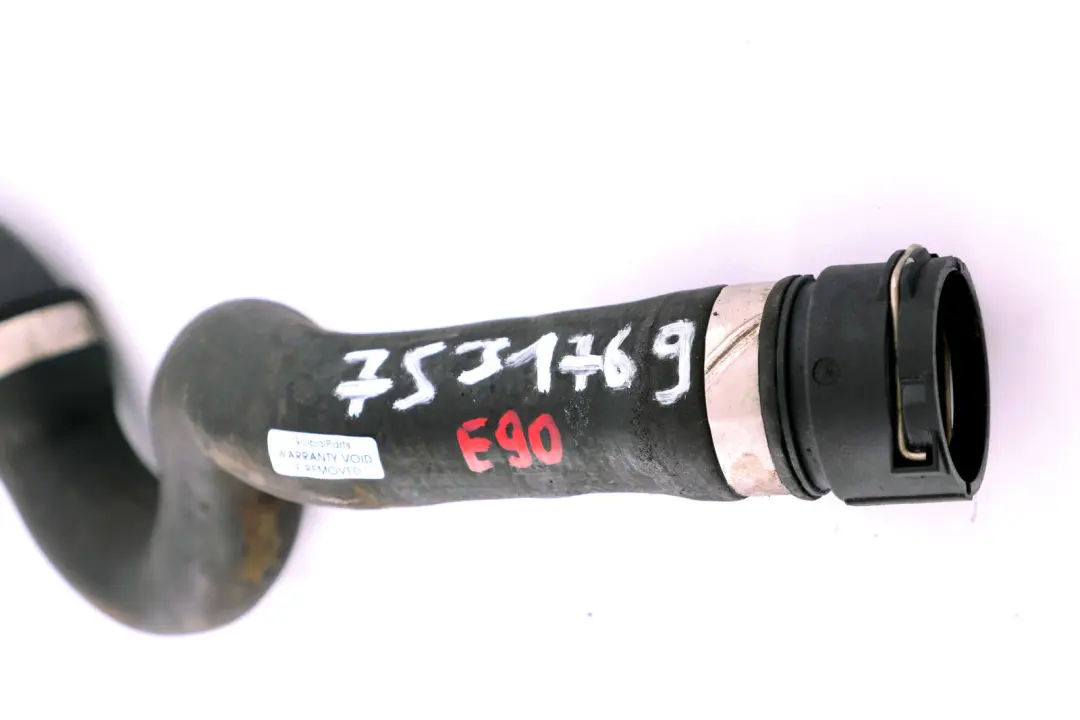 Manguera RadiadorFondo Termostato para BMW E82 E84 E88 E90 E91 E92 E93 con número de pieza 17127531769 BMW E82 E84 E88 E90 E91 E92 E93 Manguera RadiadorFondo Termostato - SKU 7531769 - Número de pieza 17127531769