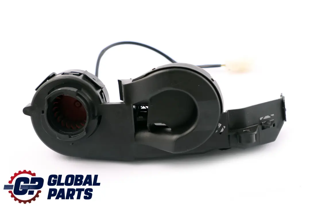 Alloggiamento Box Ventola Motore per BMW E60 E63 E81 E87 E90 E91 con numero di parte 7531783 BMW E60 E63 E81 E87 E90 E91 Alloggiamento Box Ventola Motore - SKU 7531783 - Numero di parte 7531783