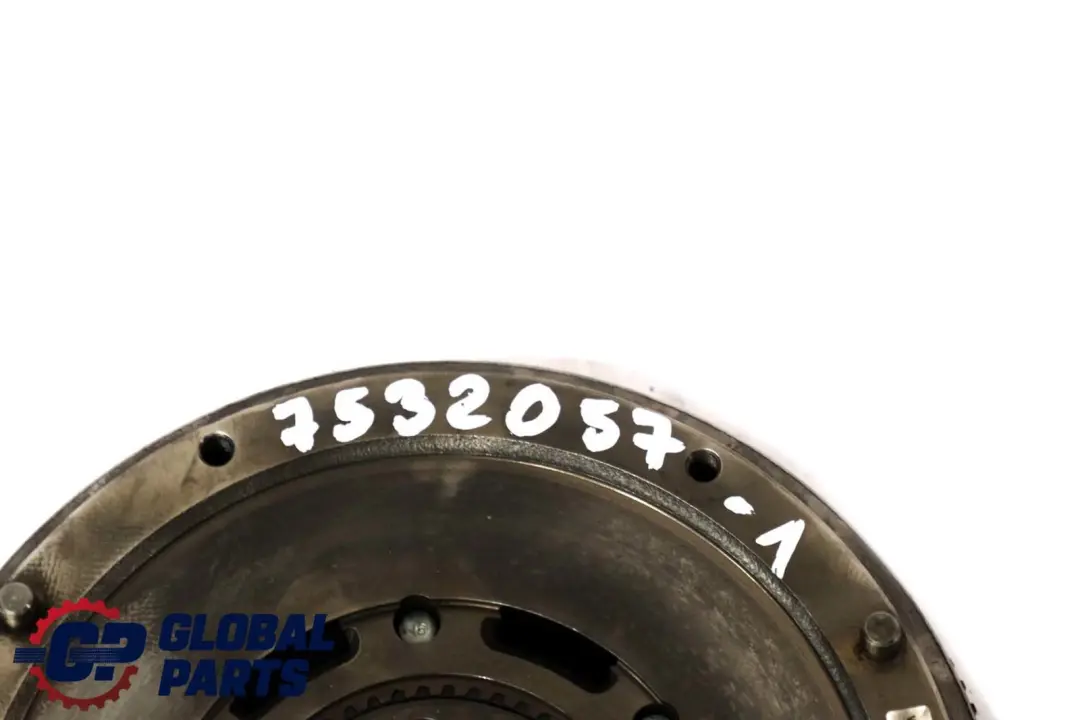 Moteur à essence W11 170HP Volant d'inertie double masse pour Mini Cooper S R53 à propos du numéro de pièce 7532057 Mini Cooper S R53 Moteur à essence W11 170HP Volant d'inertie double masse - SKU 7532057-1 - Numéro de pièce 7532057