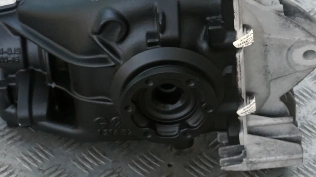 M54 Rear Differential Diff 3,38 Ratio WARRANTY to BMW Z4 Series E85 2.2i with Part number 7533131 BMW Z4 Series E85 2.2i M54 Rear Differential Diff 3,38 Ratio WARRANTY - SKU 7533131 - Part number 7533131