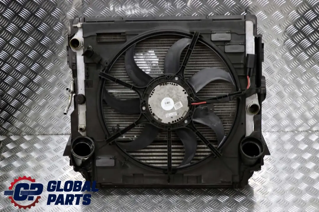 Pacchetto completo raffreddamento motore radiatore per BMW X5 E70 X6 E71 con numero di parte 7533472 BMW X5 E70 X6 E71 Pacchetto completo raffreddamento motore radiatore - SKU 7533472-1 - Numero di parte 7533472