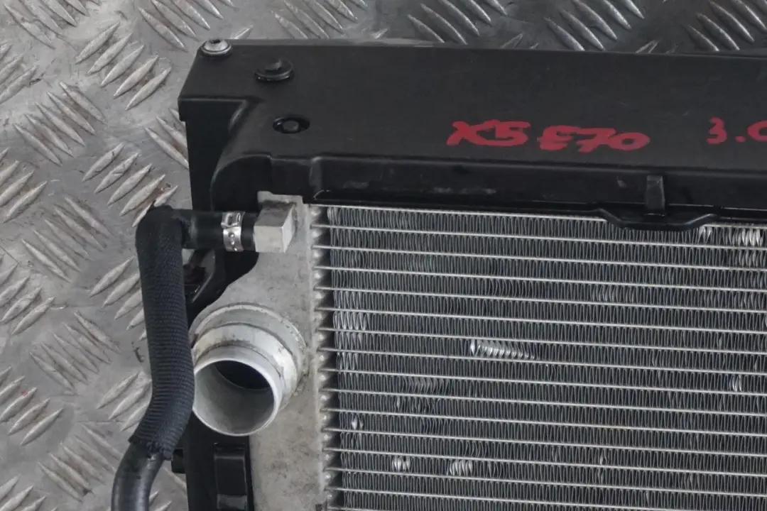 Refrigeracion Radiador Intercooler Pack para BMW X5 X6 Serie E70 E71 Motor con número de pieza 7533472 BMW X5 X6 Serie E70 E71 Motor Refrigeracion Radiador Intercooler Pack - SKU 7533472 - Número de pieza 7533472