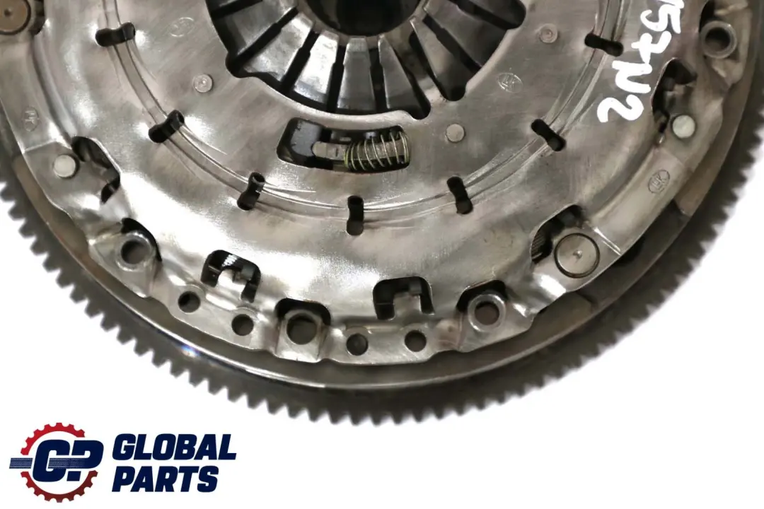 BMW E60 E60N E61 E61N LCI 525d M57N Kit D'embrayage Double Volant Moteur Bimasse - SKU 7533923 - Numéro de pièce 7533923