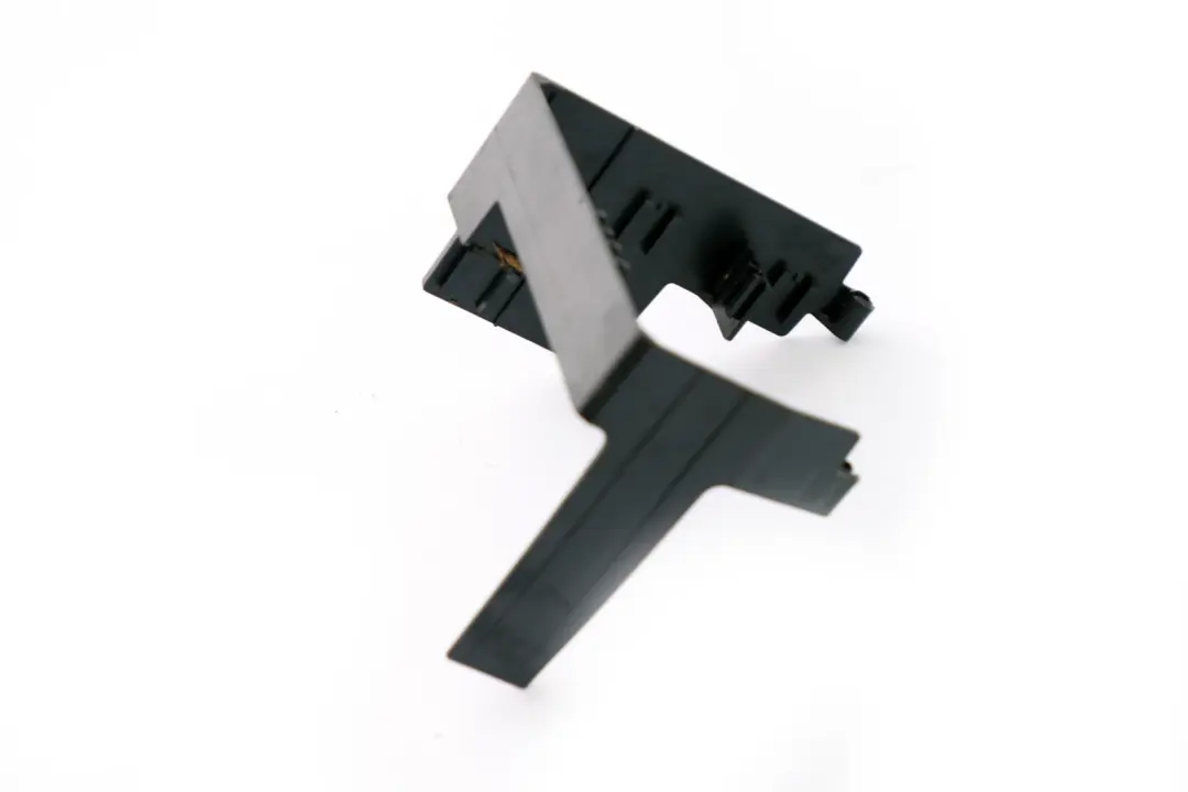 Carrier Holder to BMW 3 Z4 Series E46 E85 Relay with Part number 7534513 BMW 3 Z4 Series E46 E85 Relay Carrier Holder - SKU 7534513 - Part number 7534513